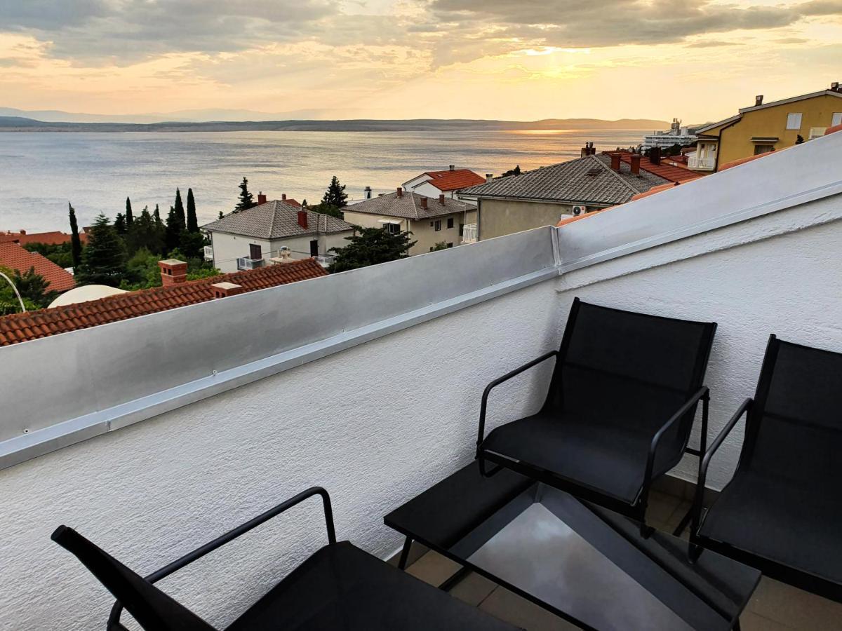 Breathtaking Seaview App Barac On Separated Floor Crikvenica Eksteriør billede